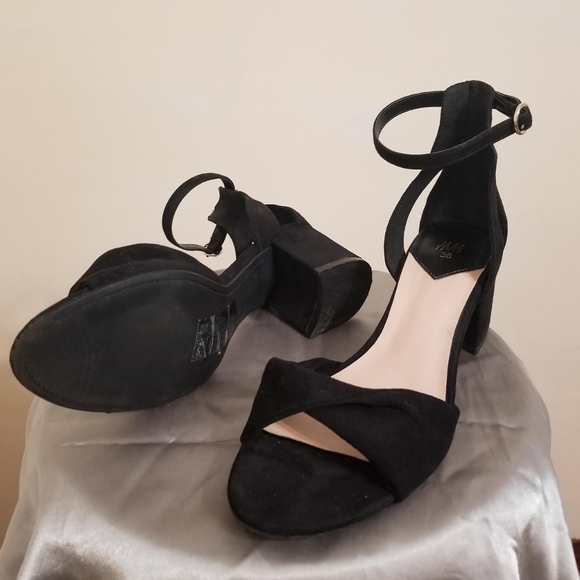 H&M Block Heeled Sandals - Picture 3 of 4